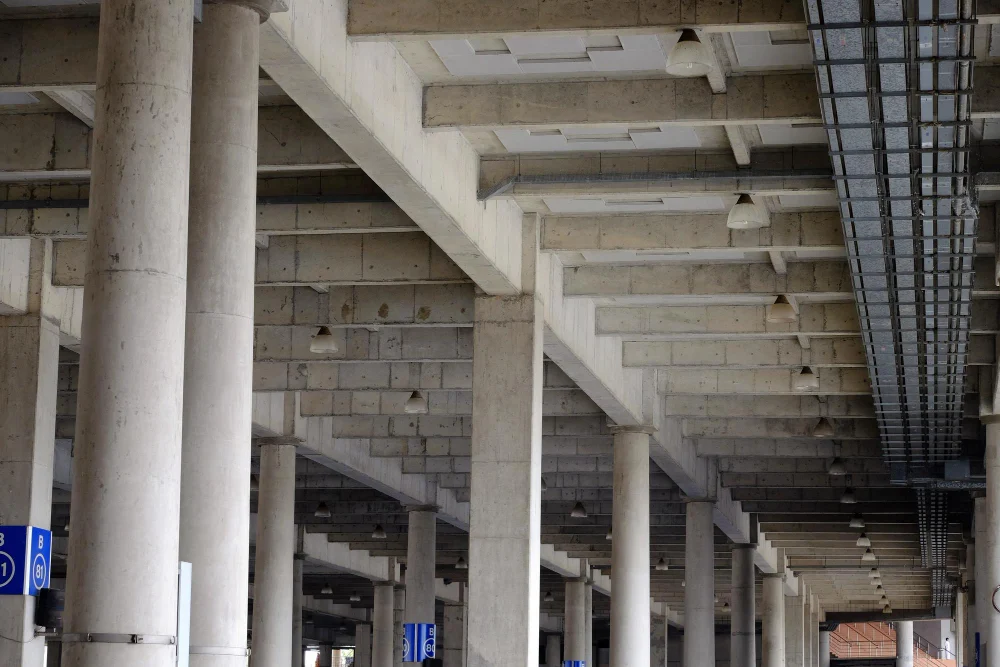 kolom dan balok bangunan gedung